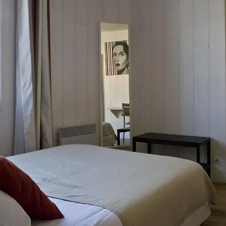 فندق Le Clocher 3*